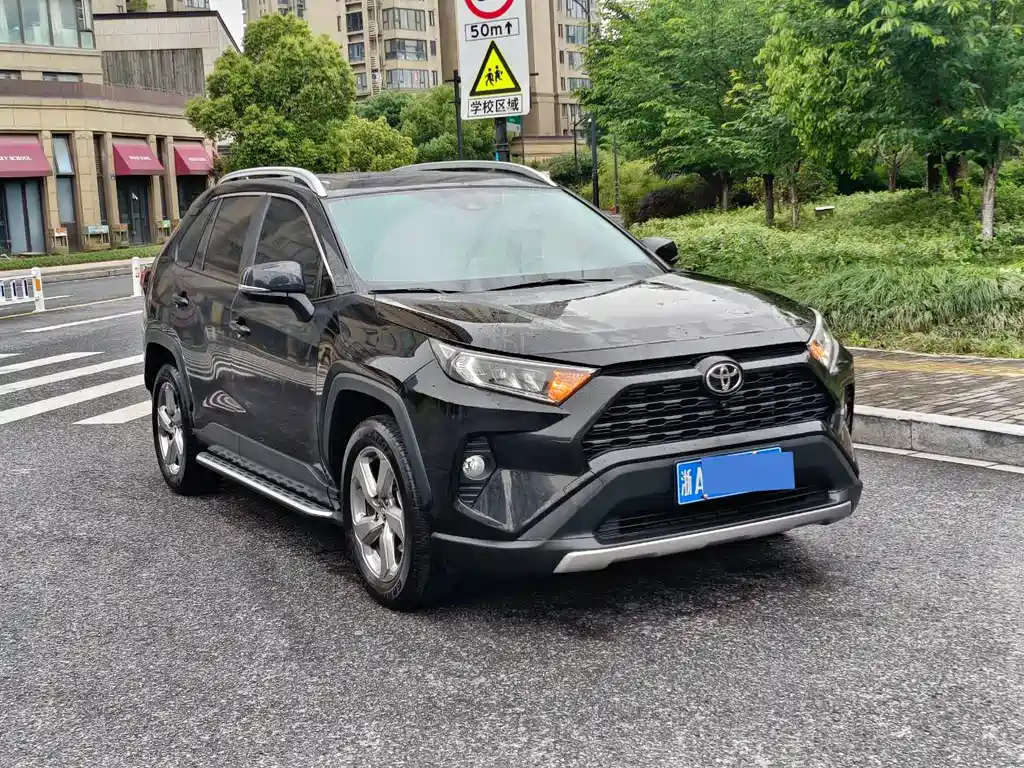 TOYOTA RAV4 RONGFANG 2022