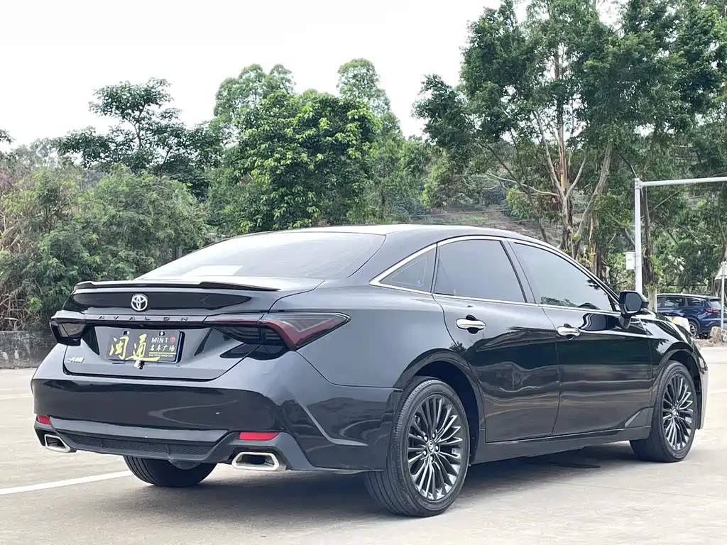 TOYOTA AVALON 2020