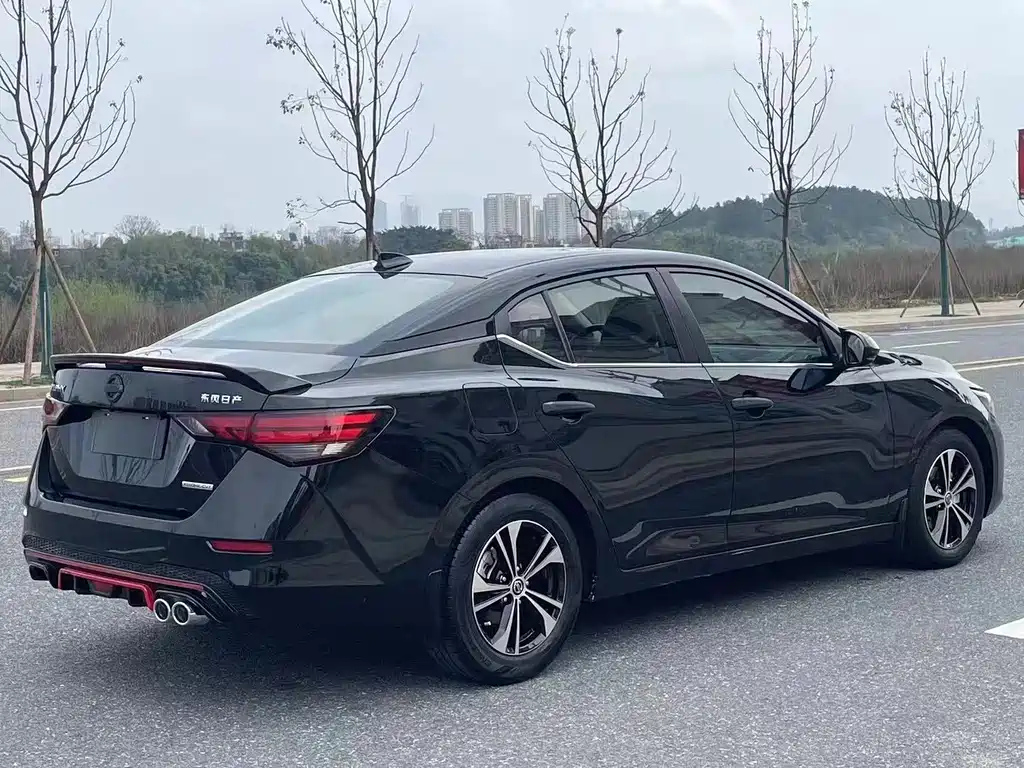 NISSAN SYLPHY 2020