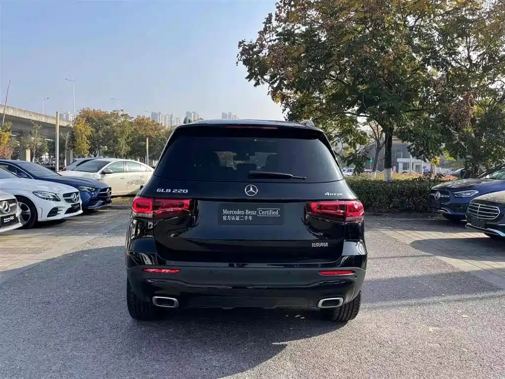 MERCEDES BENZ GLB 2022