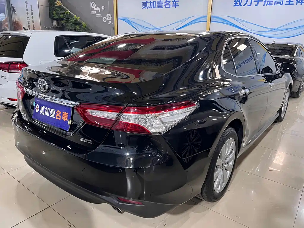 TOYOTA CAMRY 2019