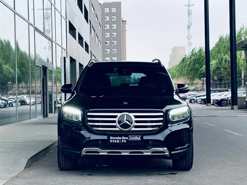 MERCEDES BENZ GLB 2024