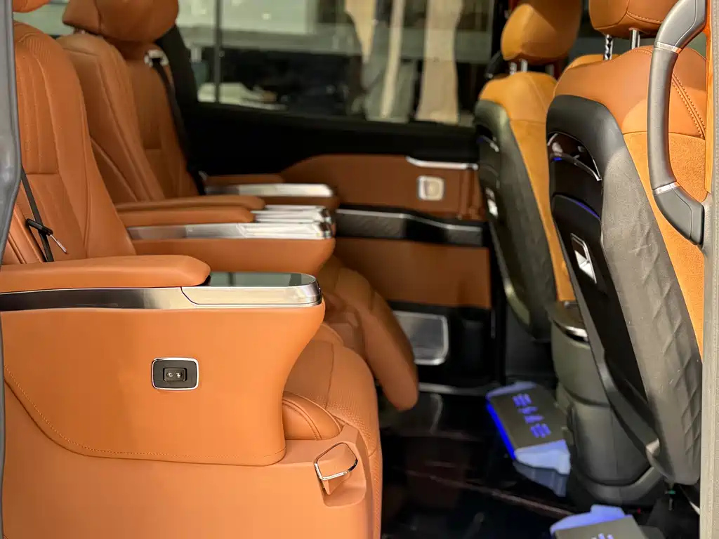 HONGQI HQ9 2023