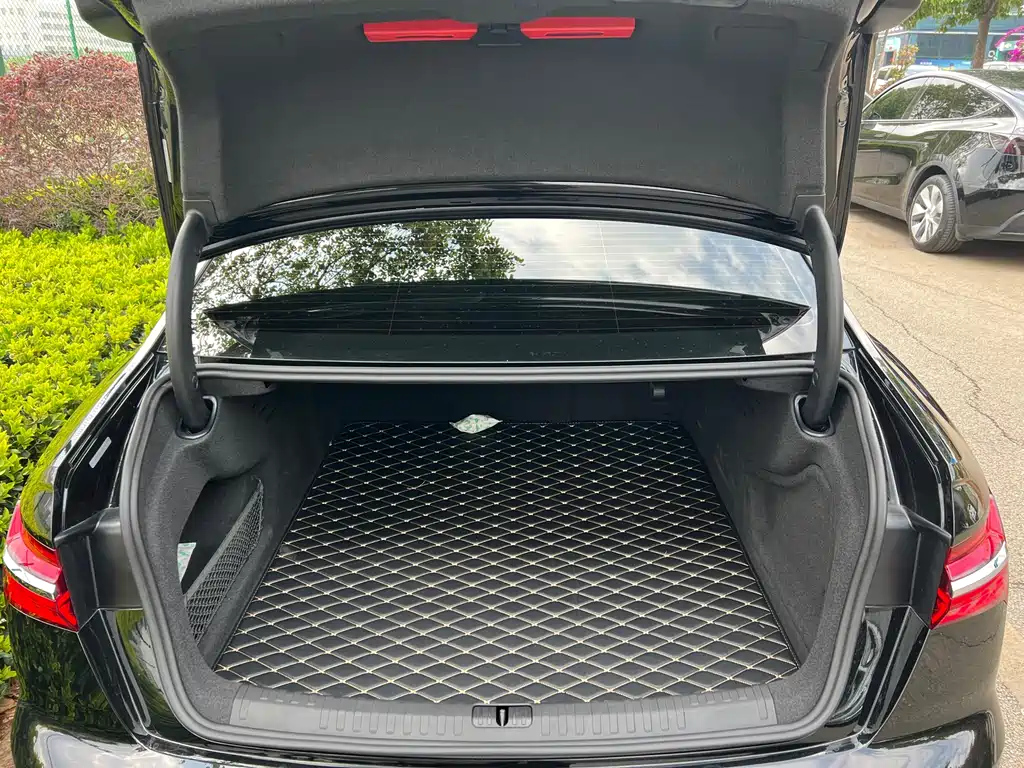 AUDI A6L 2020