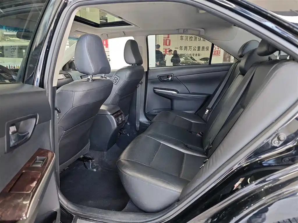 TOYOTA CAMRY 2015