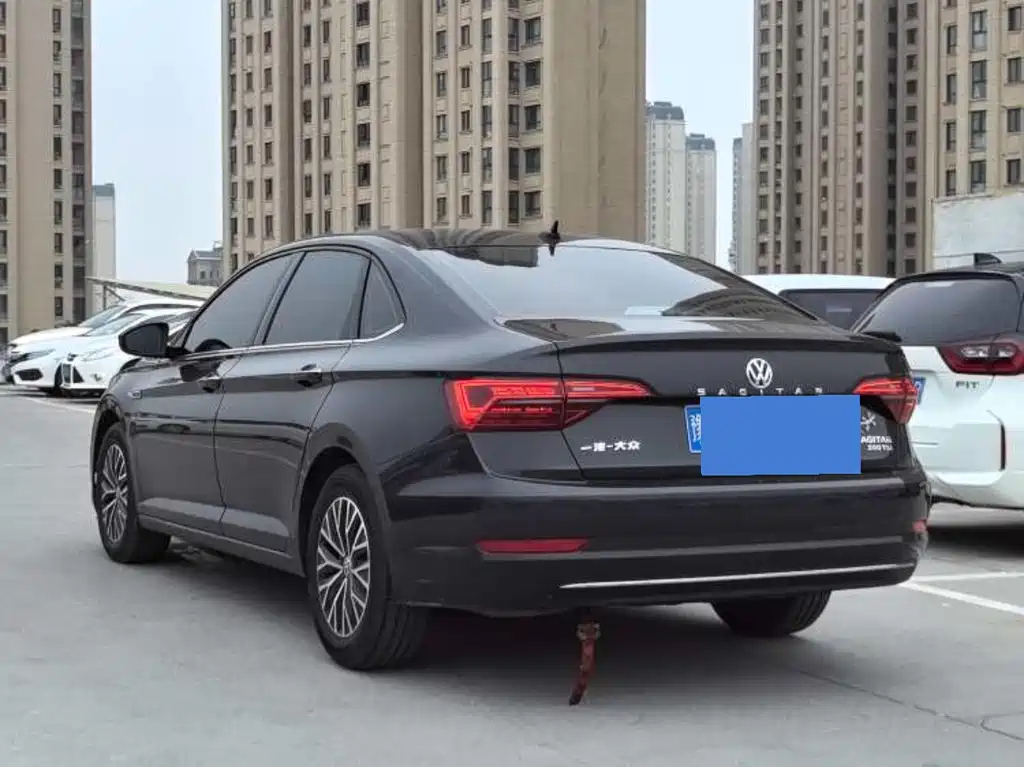VOLKSWAGEN SAGITAR 2021