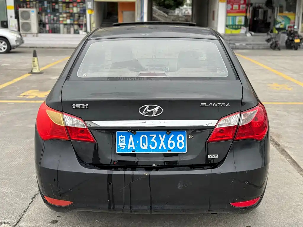 HYUNDAI CELESTA 2011