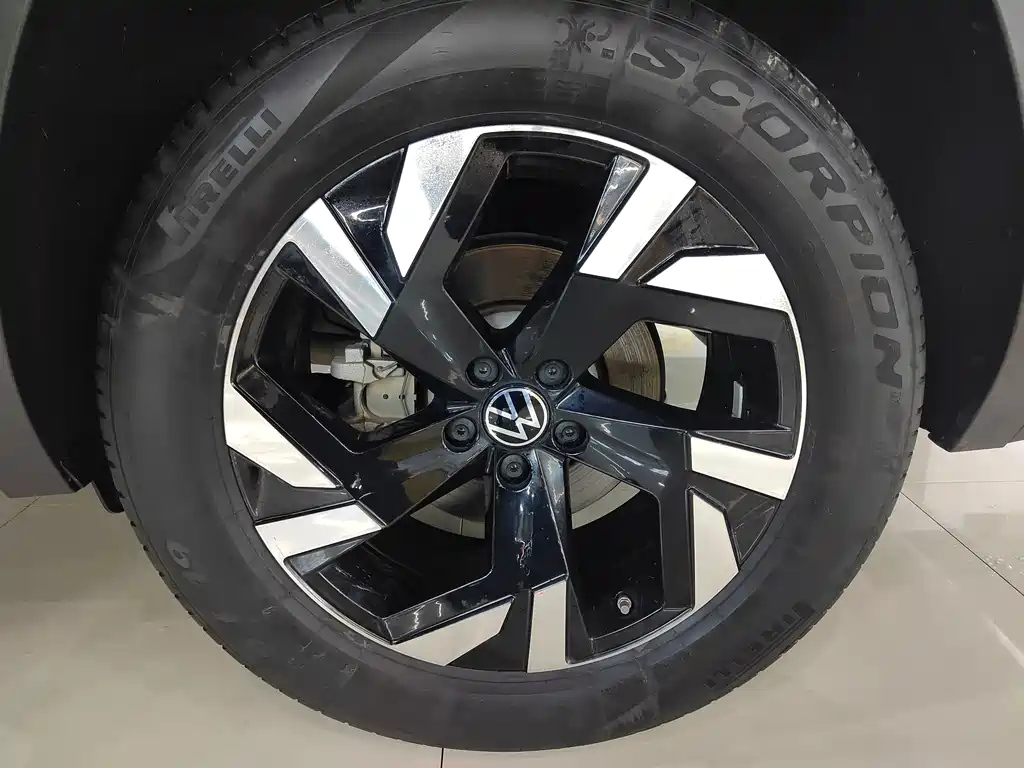 VOLKSWAGEN TOURAN 2022