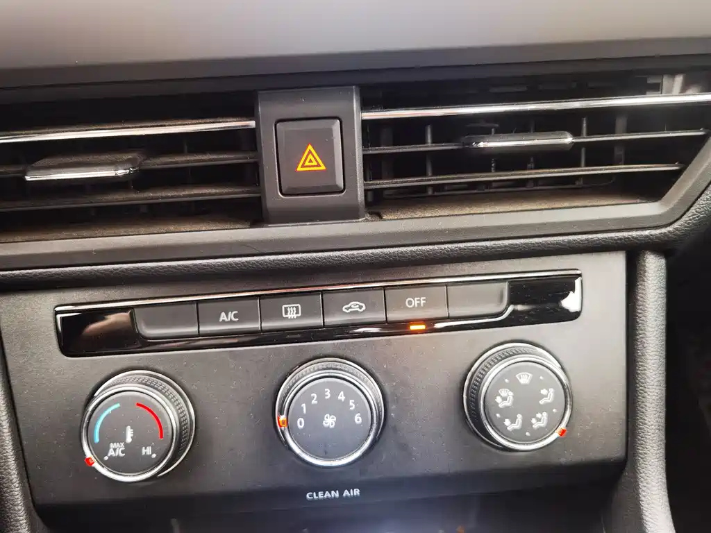 VOLKSWAGEN LAVIDA 2020