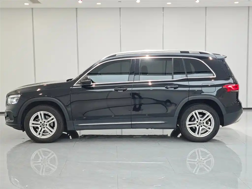 MERCEDES BENZ GLB 2022
