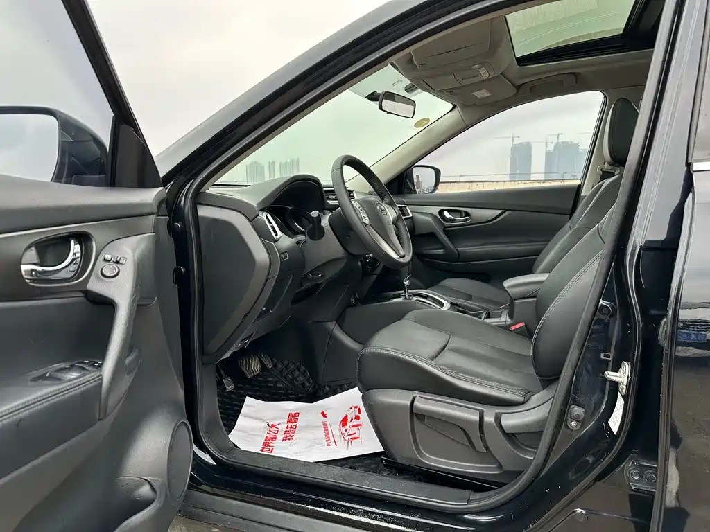 NISSAN X-TRAIL 2015
