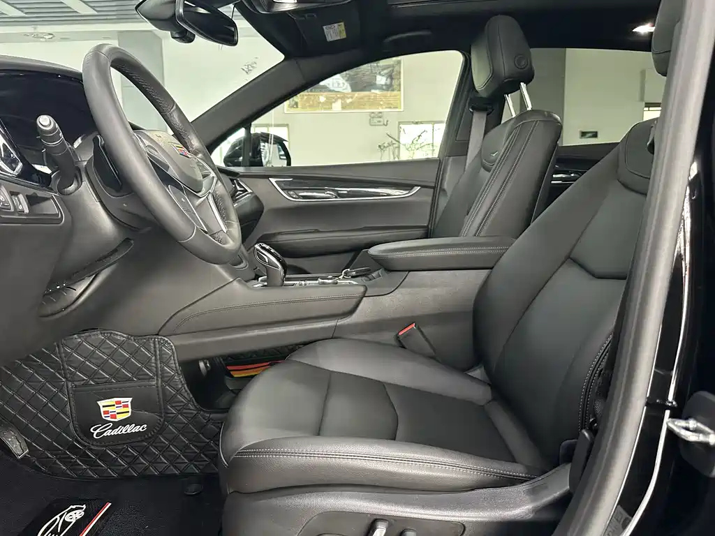 CADILLAC XT5 2021