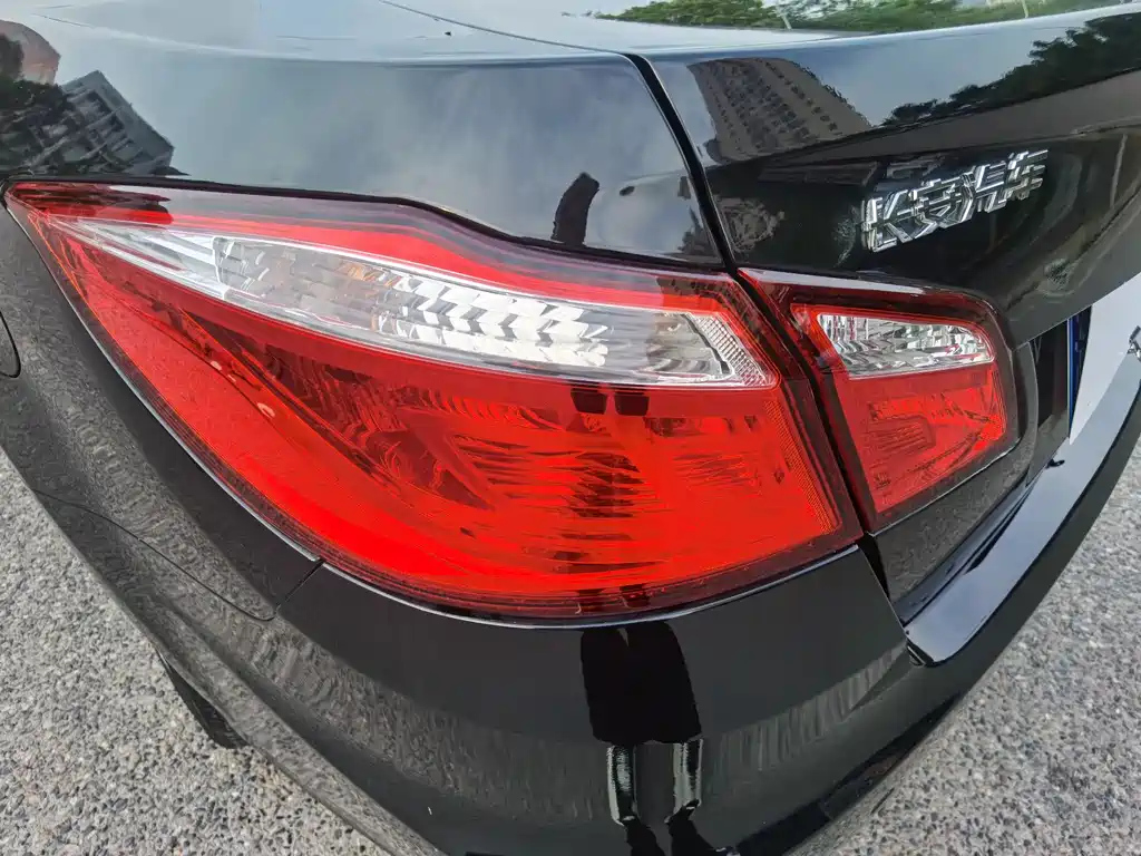 CHANGAN EADO 2013