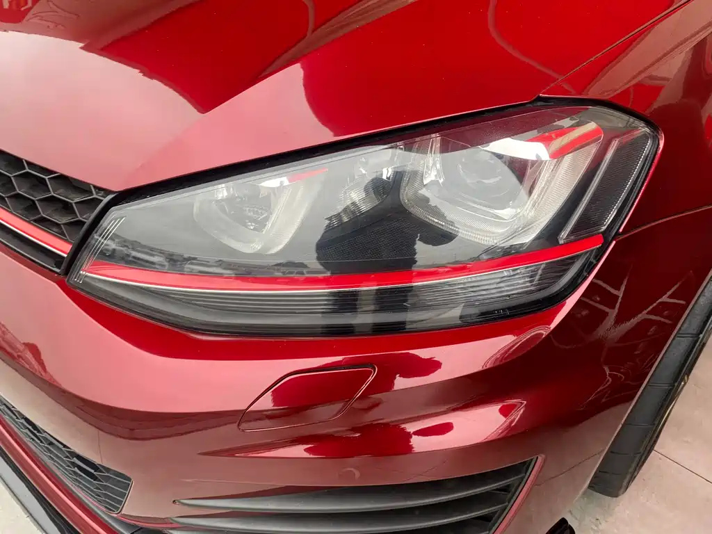 VOLKSWAGEN GOLF 2017