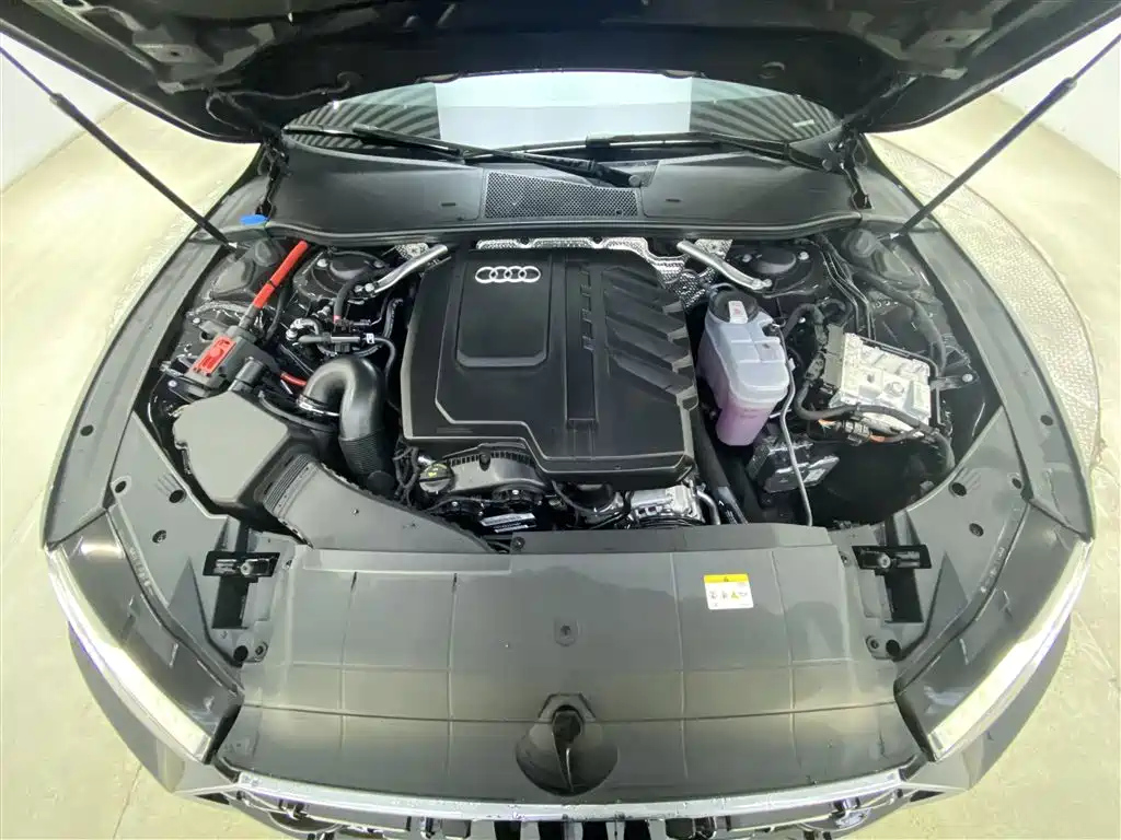 AUDI A7L 2024