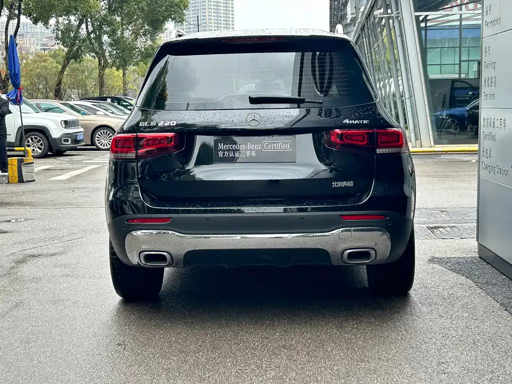 MERCEDES BENZ GLB 2023