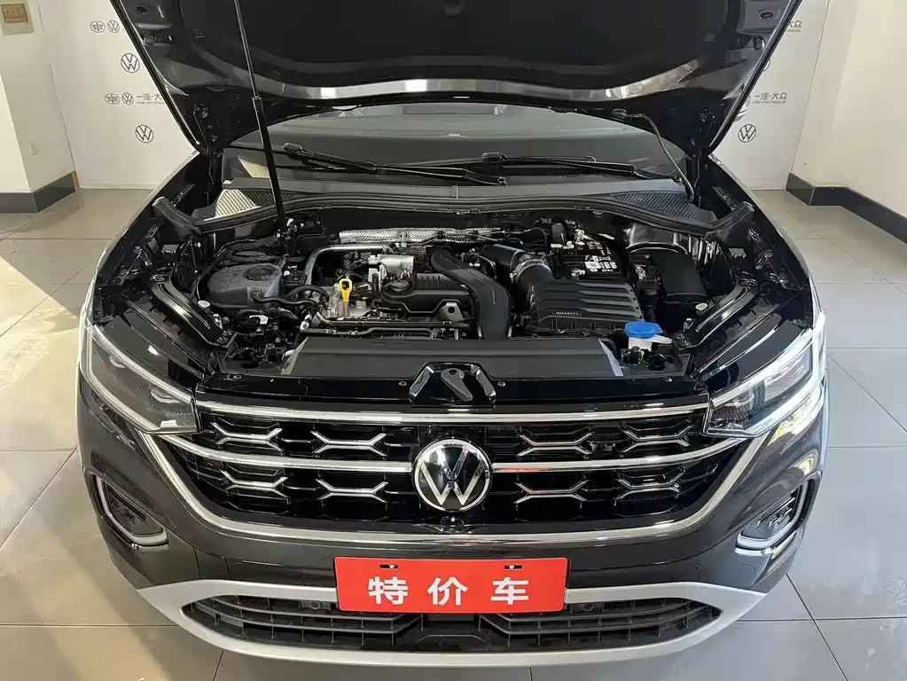 VOLKSWAGEN TAYRON 2024