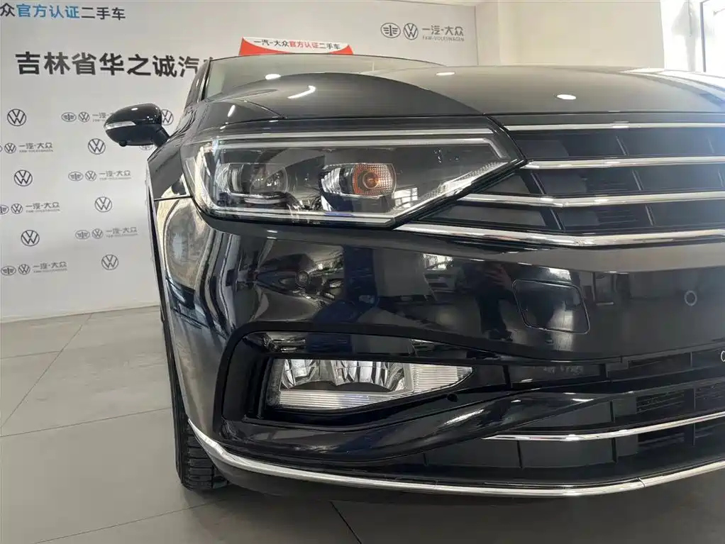 VOLKSWAGEN MAGOTAN 2021