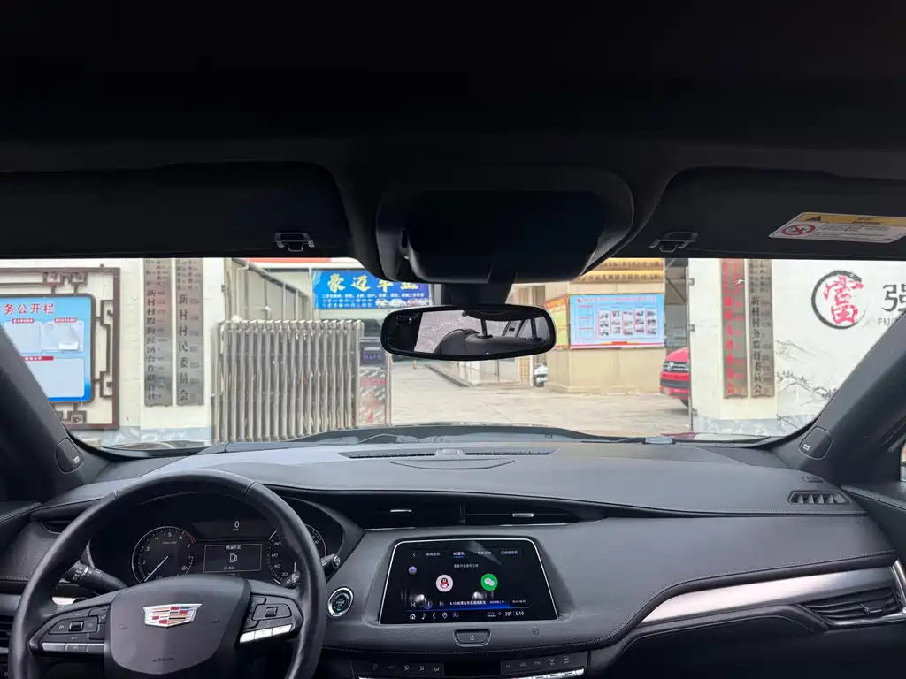 CADILLAC XT4 2021