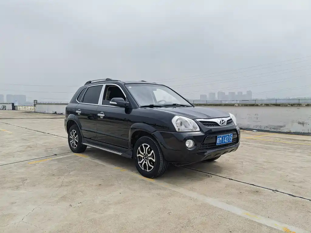 HYUNDAI TUCSON 2015