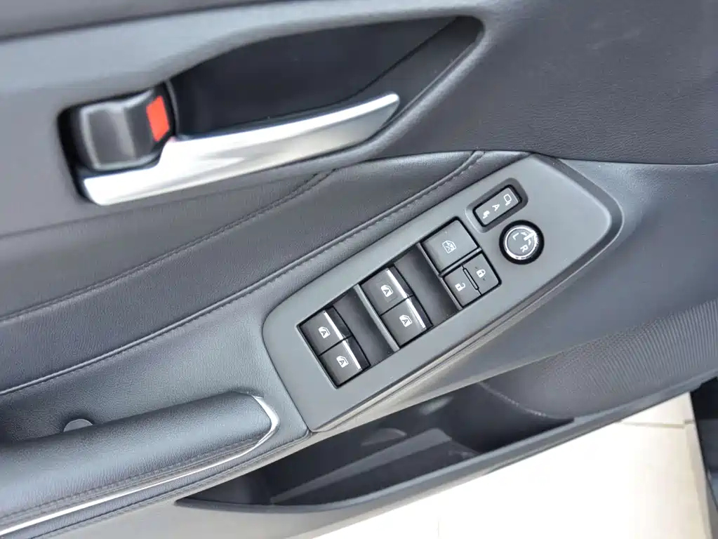 TOYOTA AVALON 2021