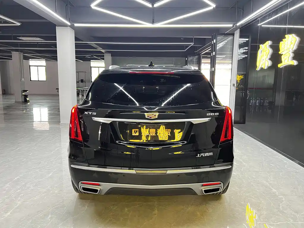 CADILLAC XT5 2022