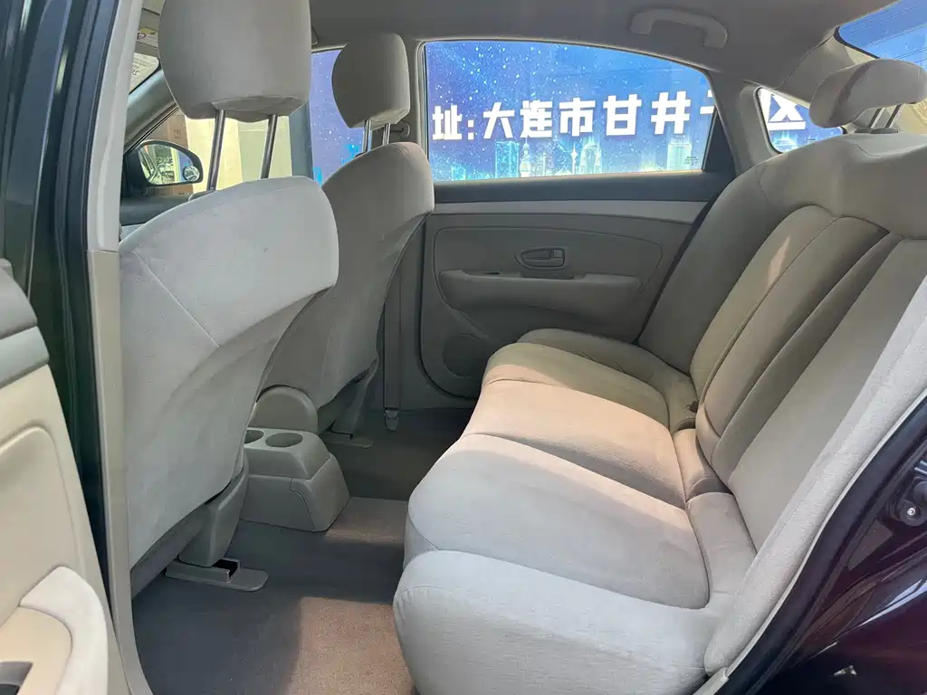 NISSAN SYLPHY 2015