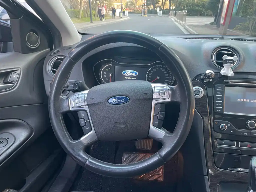 FORD MONDEO - WINNER 2012