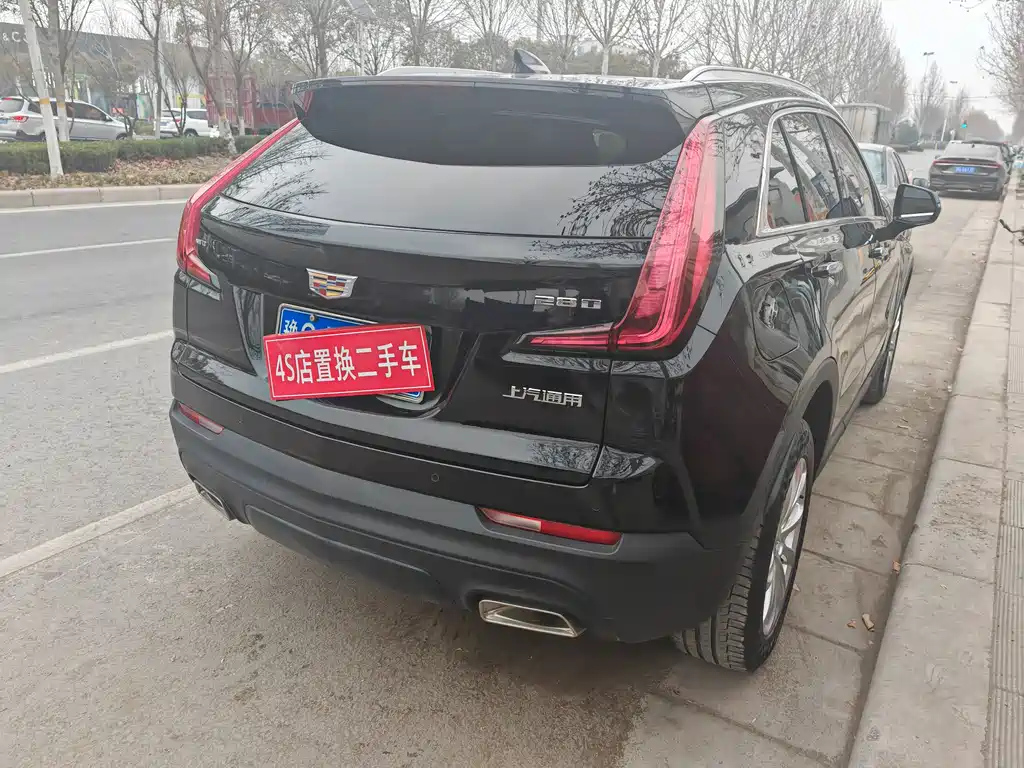 CADILLAC XT4 2021