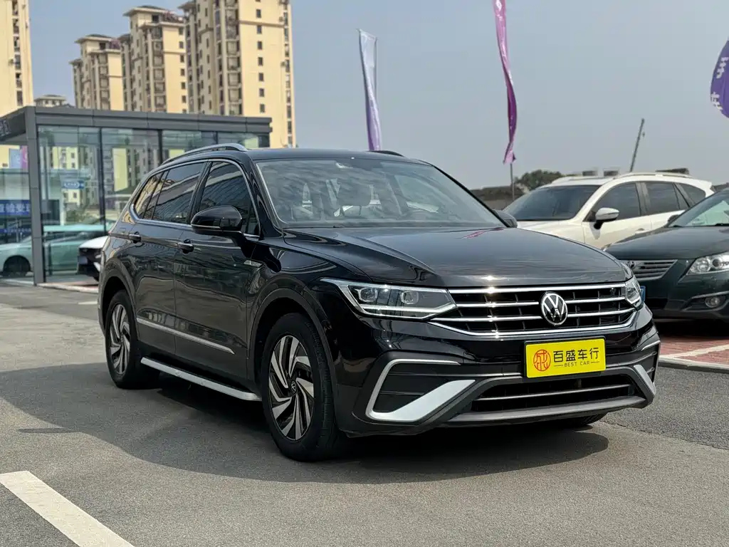 VOLKSWAGEN TIGUAN L 2022