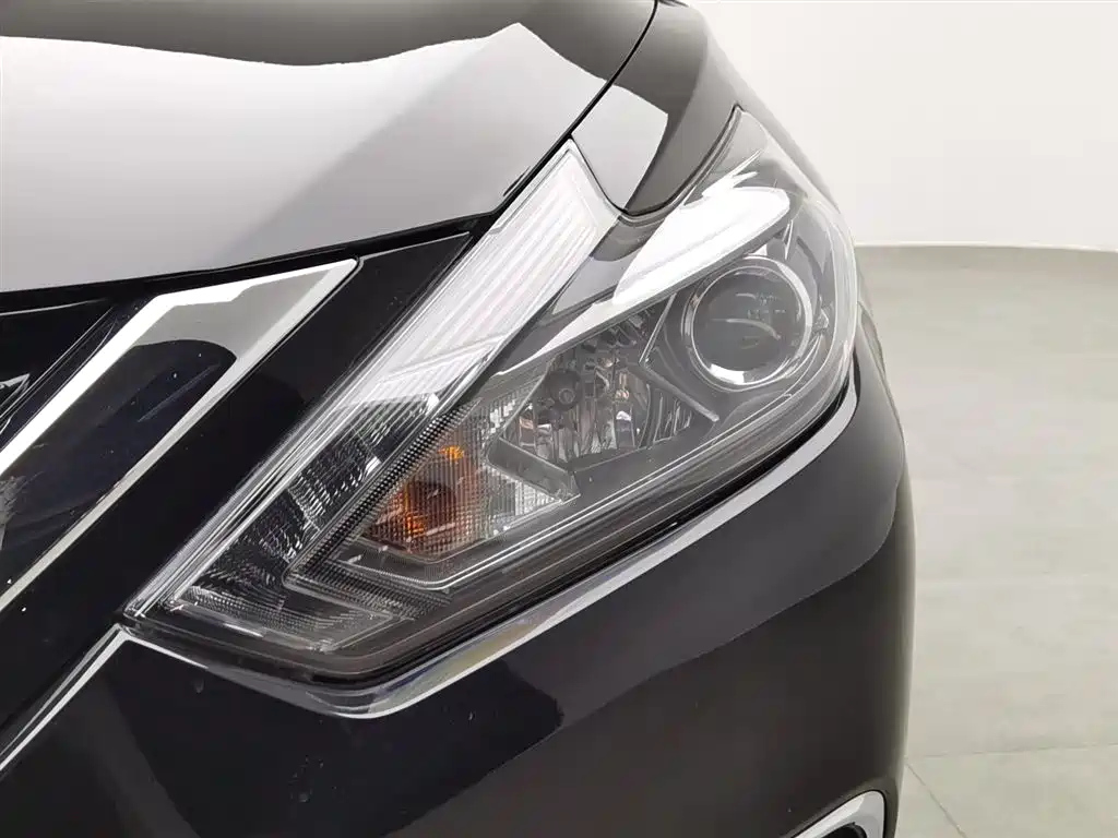 NISSAN TEANA 2018