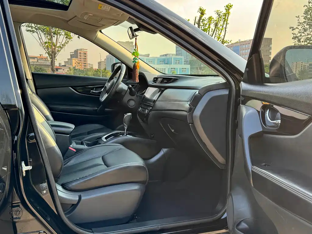 NISSAN X-TRAIL 2019
