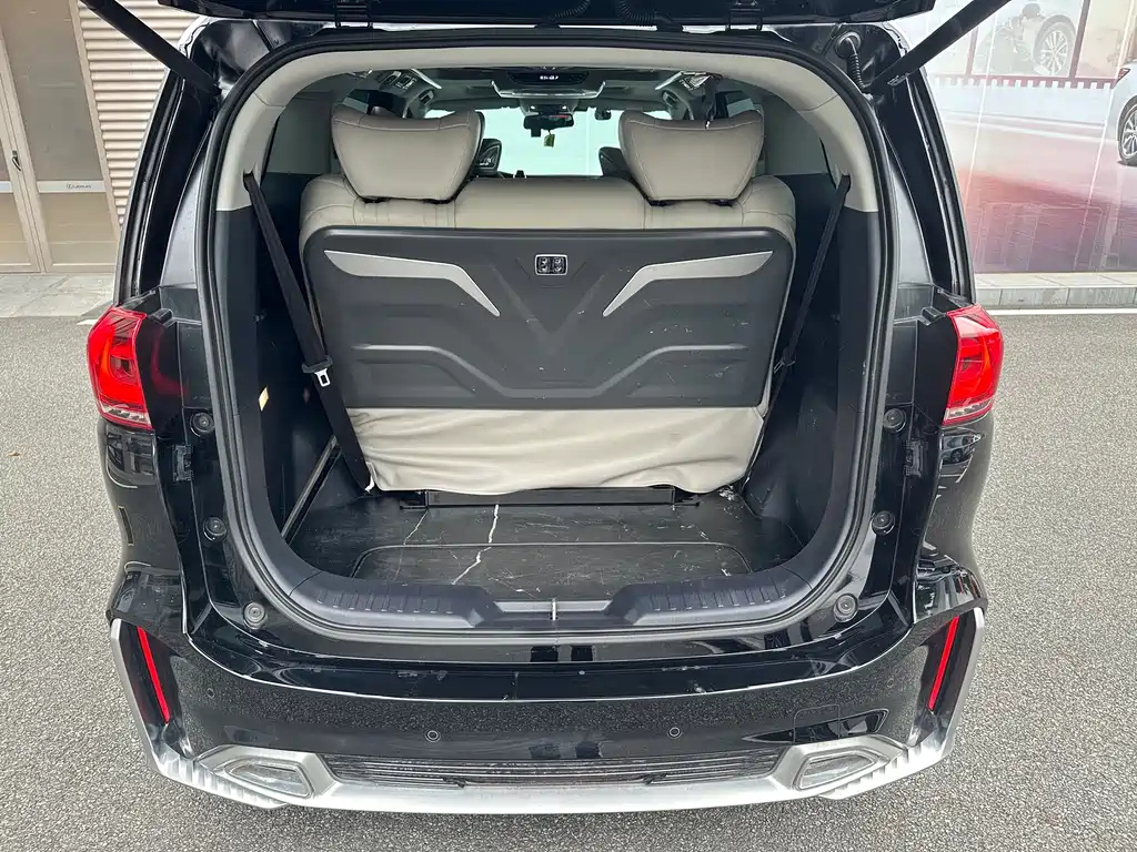 TRUMPCHI M8 2022