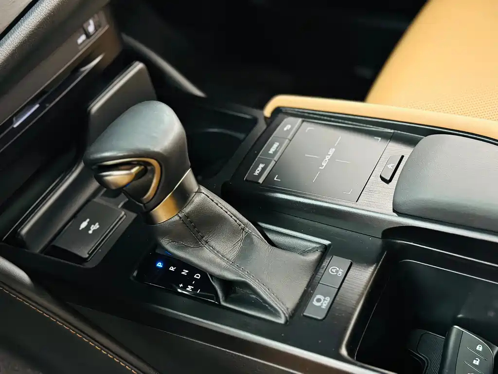 LEXUS ES 2022