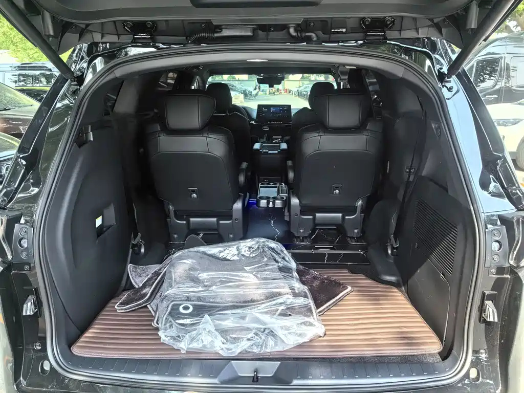 TOYOTA SIENNA SIENNA 2023