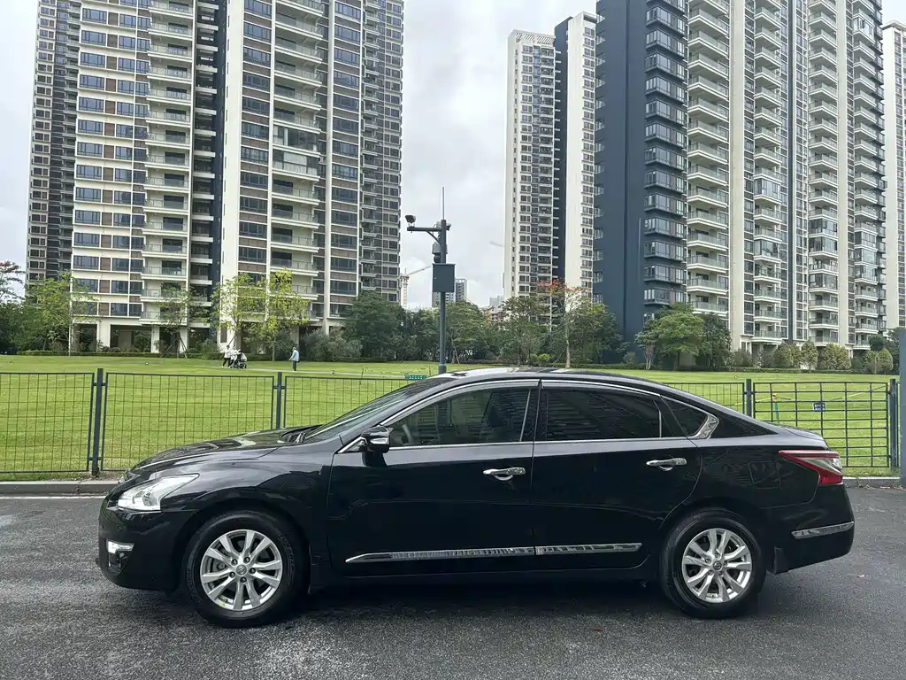 NISSAN TEANA 2014
