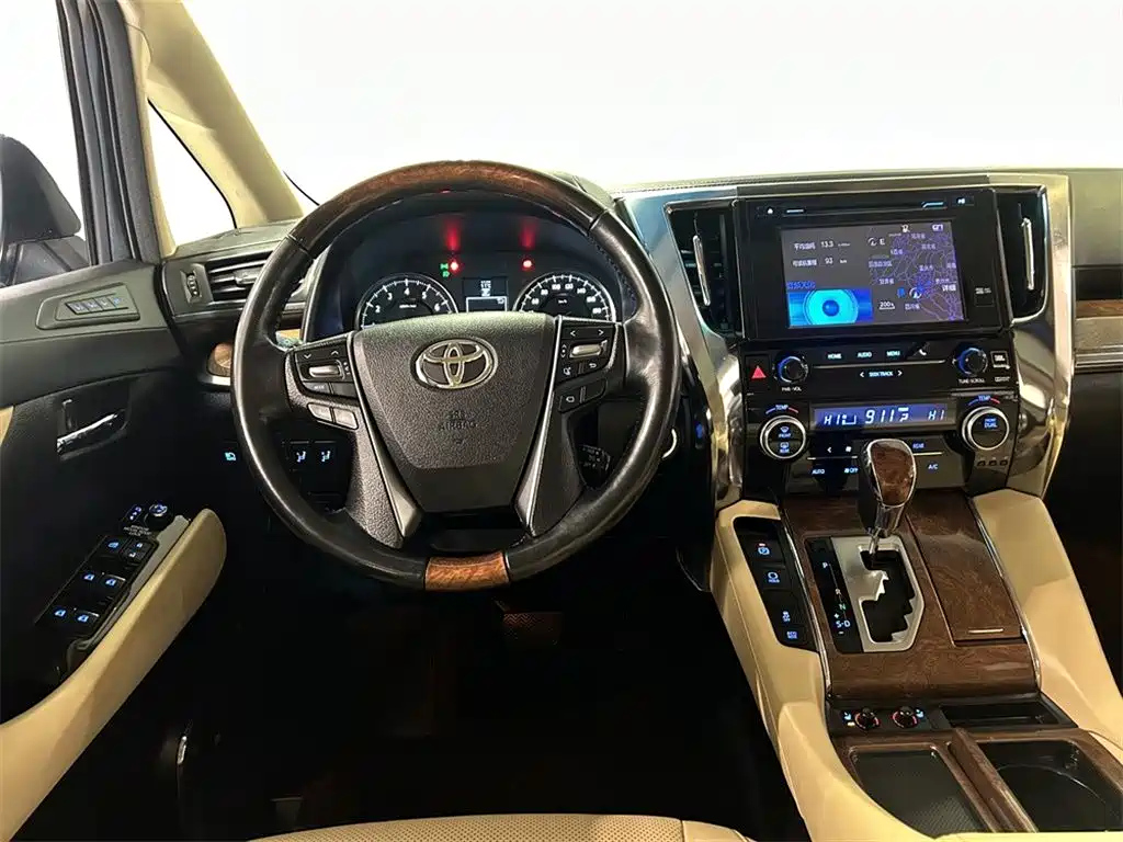 TOYOTA ALPHARD 2018