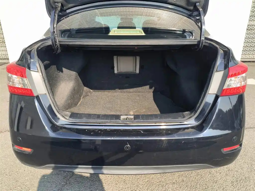 NISSAN SYLPHY 2015