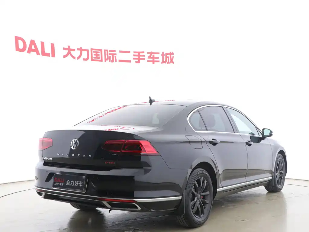 VOLKSWAGEN MAGOTAN 2021