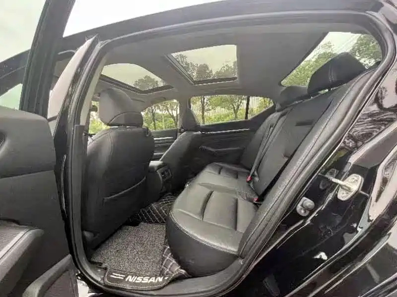 NISSAN TEANA 2020