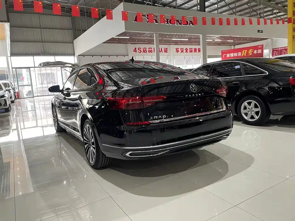 VOLKSWAGEN PASSAT 2021