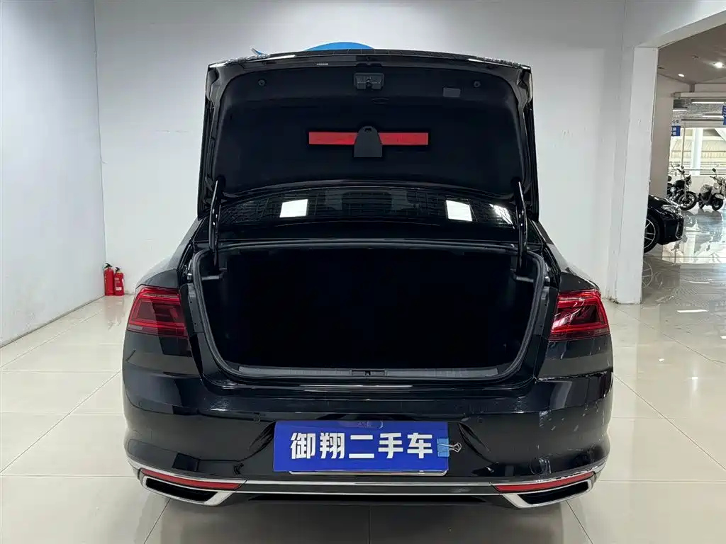 VOLKSWAGEN MAGOTAN 2021