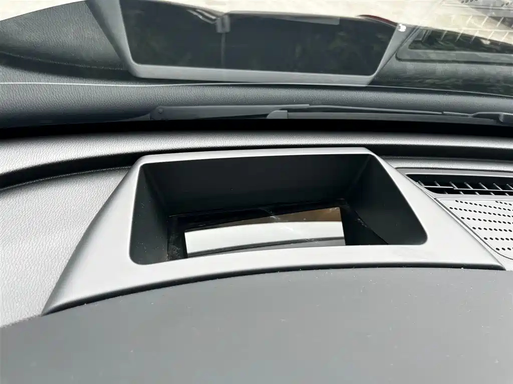 HONGQI HS5 2019