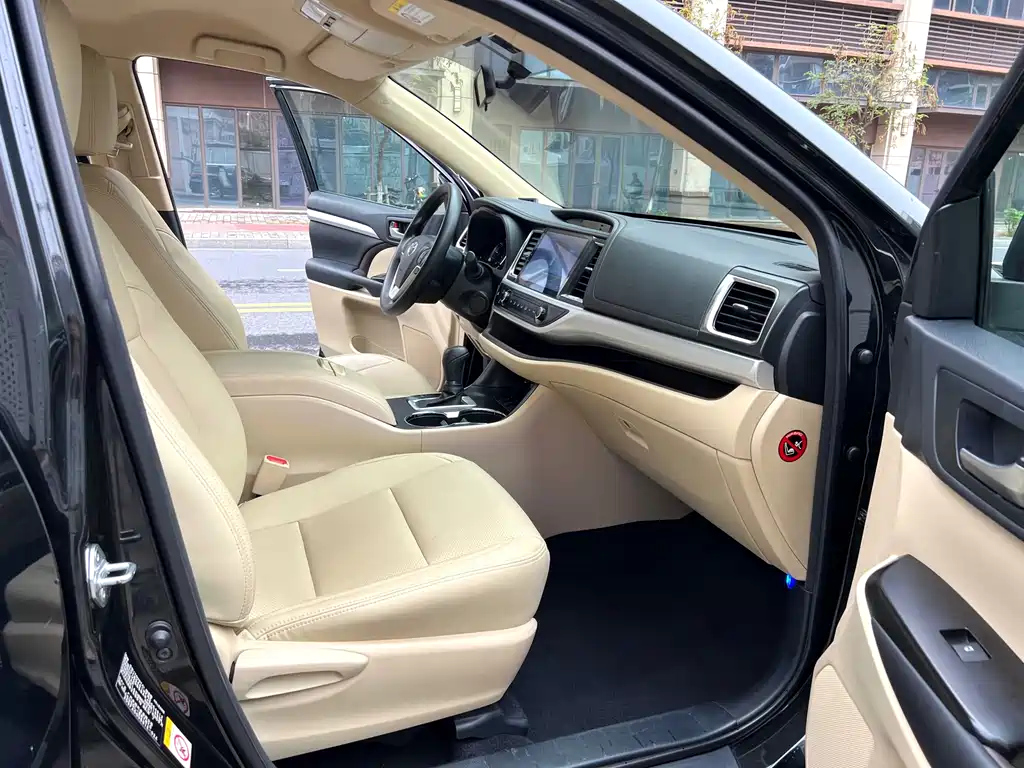 TOYOTA HIGHLANDER 2018