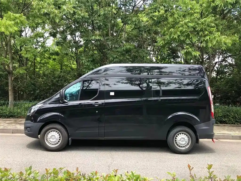 FORD TRANSIT 2022