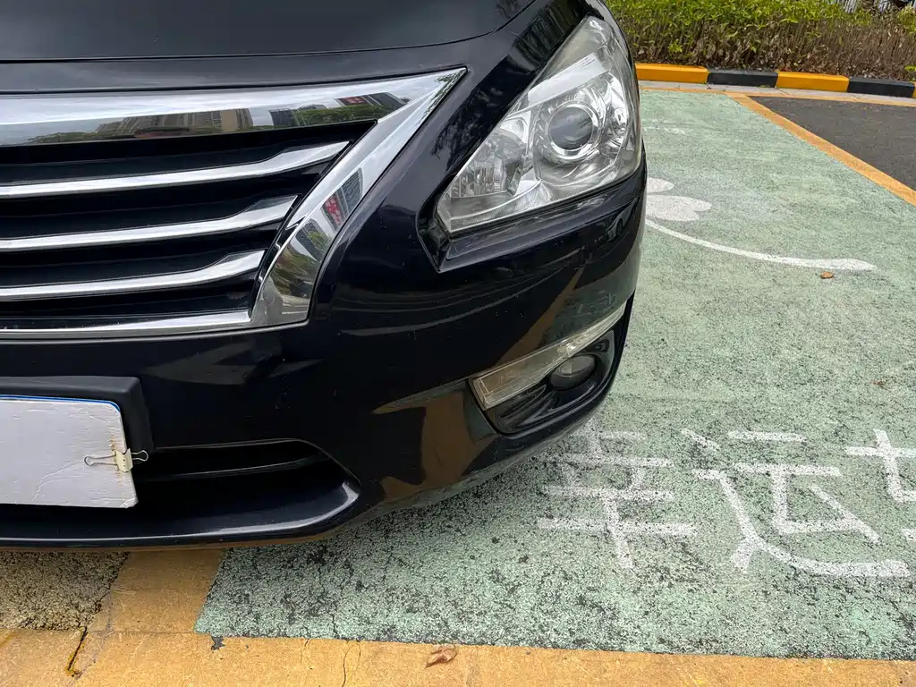 NISSAN TEANA 2015