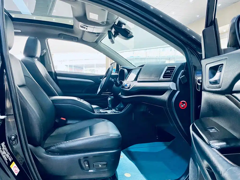 TOYOTA HIGHLANDER 2018