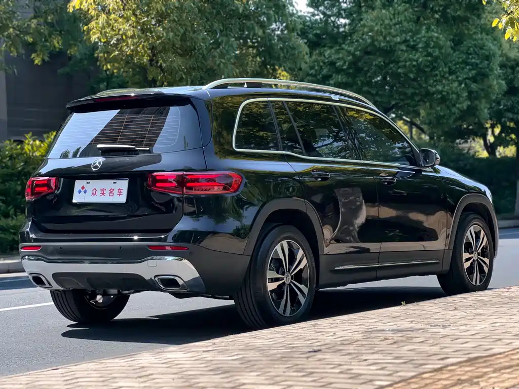MERCEDES BENZ GLB 2024