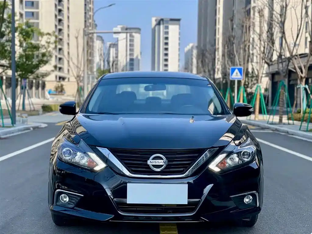 NISSAN TEANA 2017