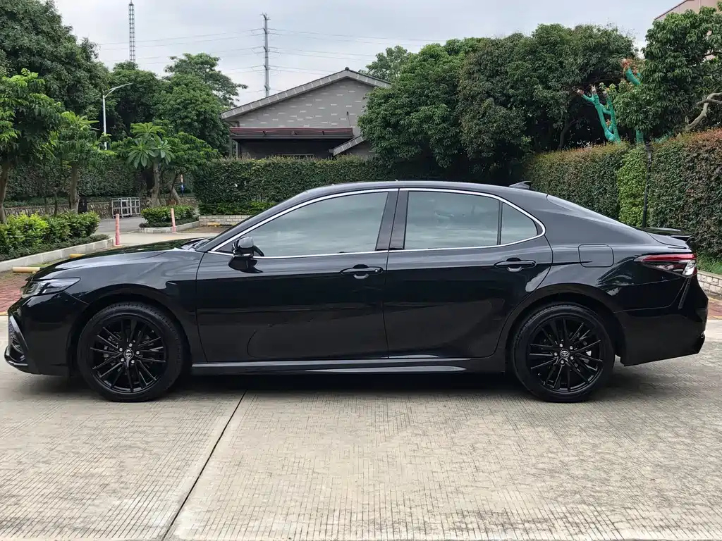 TOYOTA CAMRY 2023